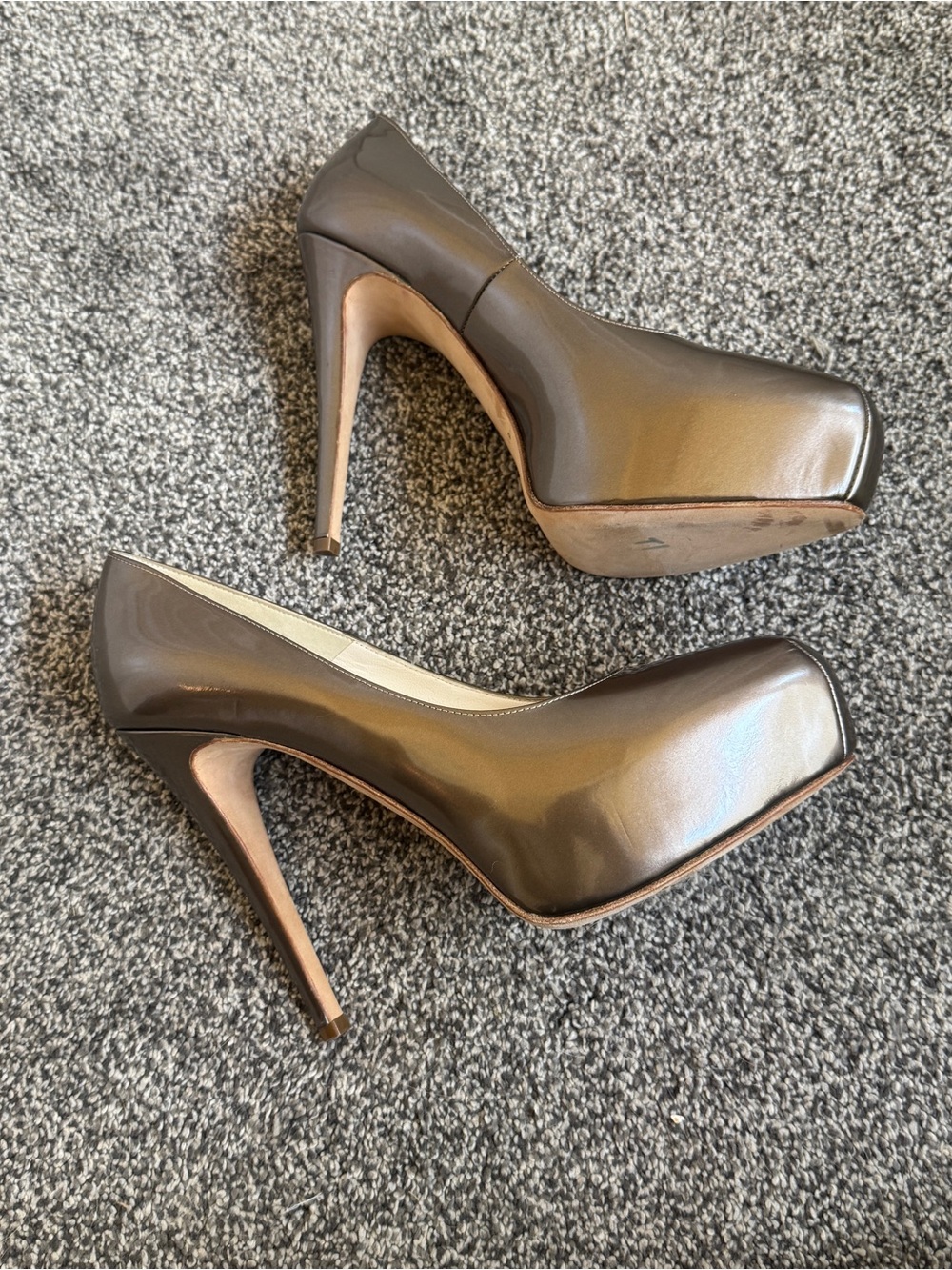 Brian Atwood Patent Leather Platform Pumps Taupe Brown High Heel Sz 8 Made Italy - Picture 5 of 9